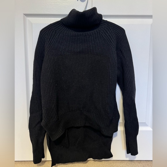 Wilfred Free black turtleneck - Picture 2 of 2